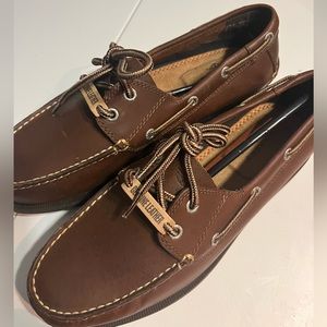 New condition Mens Dockers brown shoes- size 8